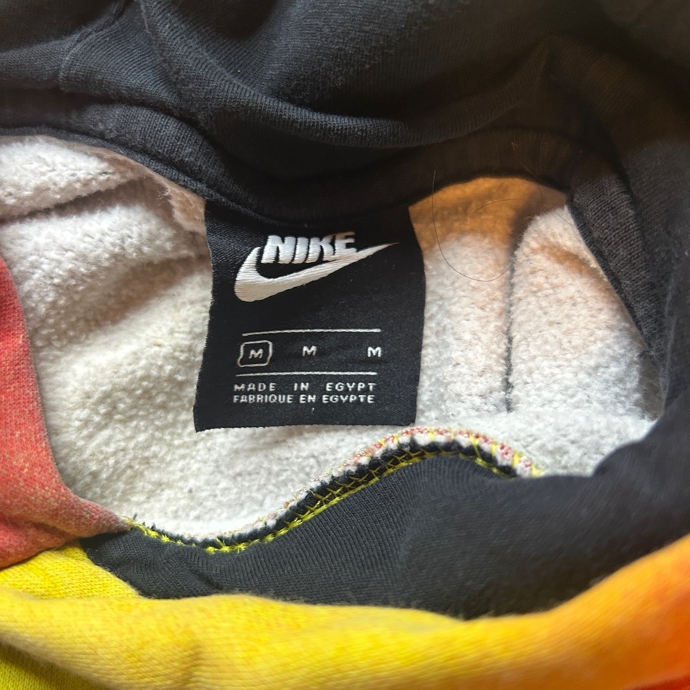Nike NSW Action Speaks Louder Than Anything Hoodie Size M BNwT Very Rare - Picture 9 of 9